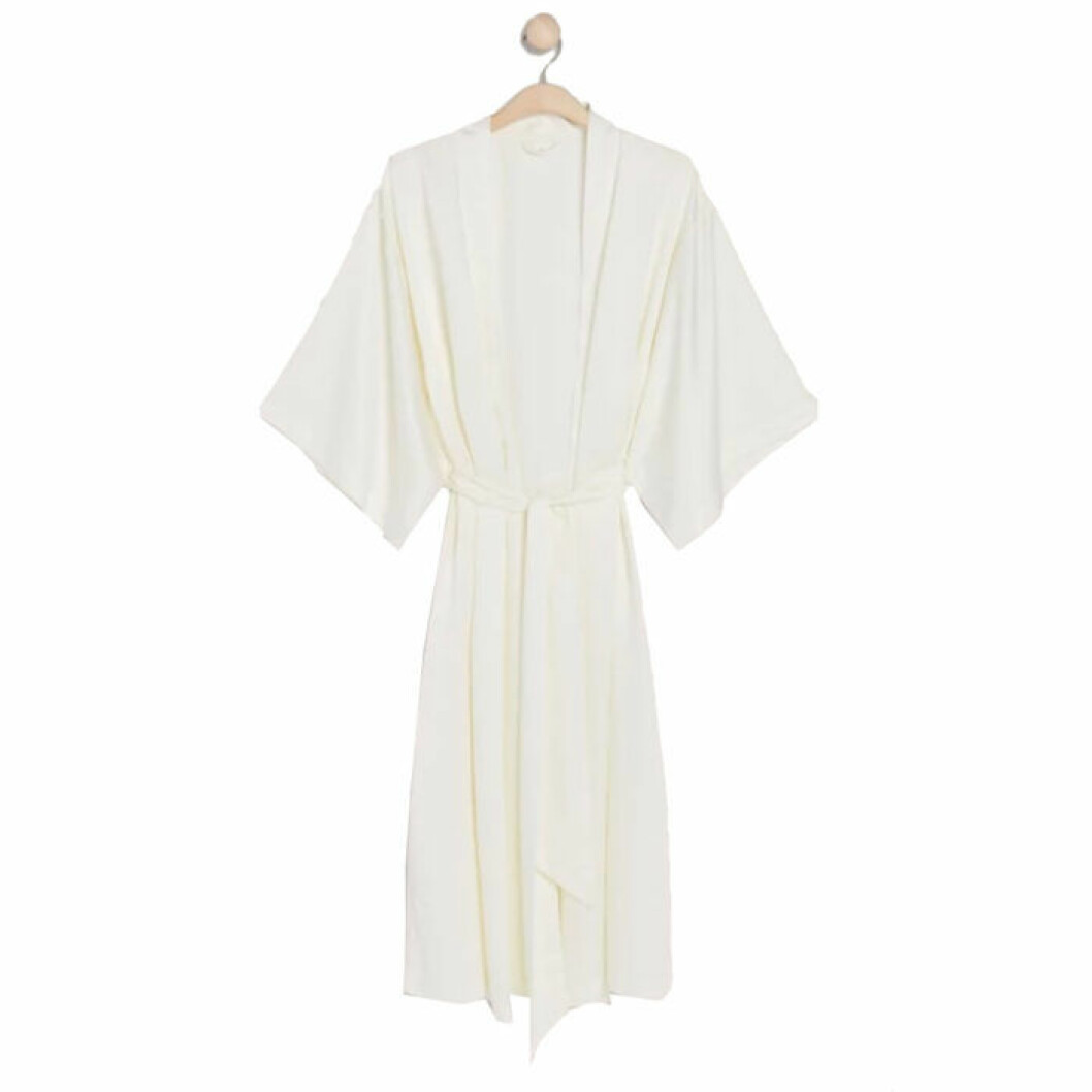 Vit kimono i satin från Lindex