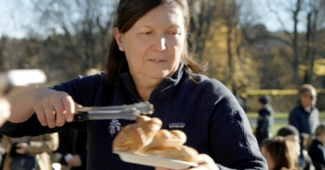Indira har förlorat sitt älskade café. Indira