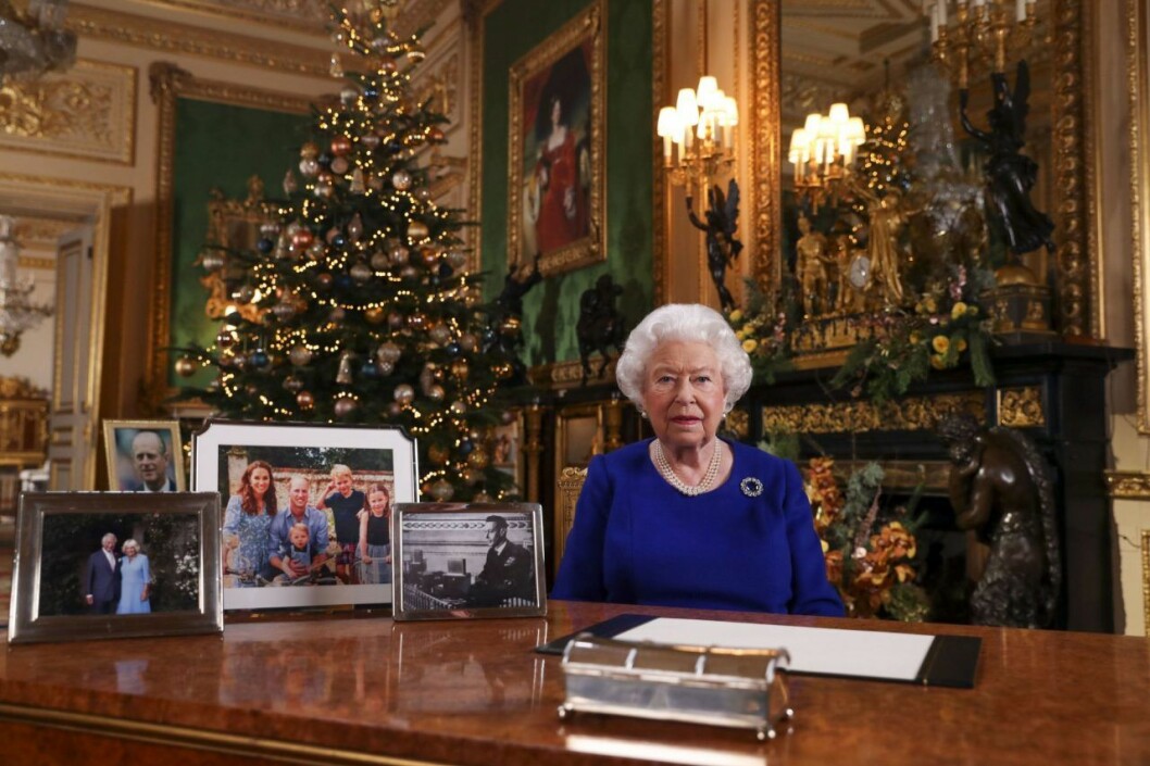 Drottning Elizabeth hade fyra bilder uppställda. Meghan och Harry fanns inte med i samlingen.