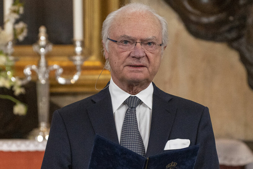Kung Carl Gustaf på en bild från Drottningholm ikväll. Kungen Minnesgudstjänst Drottningholm Avlidna Covid-19