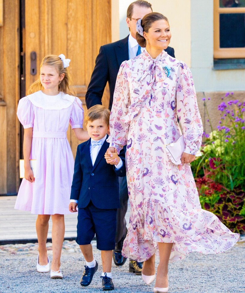 Prinsessan Estelle Kronprinsessan Victoria Prins Oscar på prins Julians dop