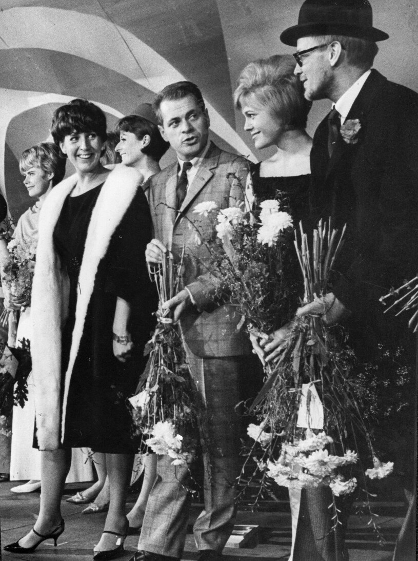 Lasse Lönndahl och Christina Schollin på Gröna Lund 1964. Lasse Lönndahl och Christina Schollin 1964.