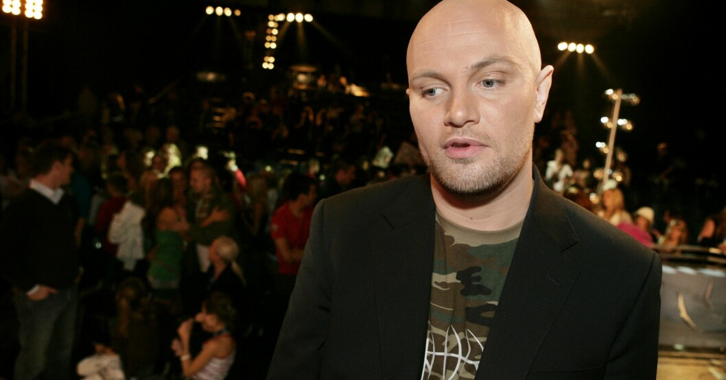 Daniel Breitholtz i <span class=" italic" data-lab-italic_desktop="italic">Idols</span> barndom. Daniel Breitholtz från Idol-juryn