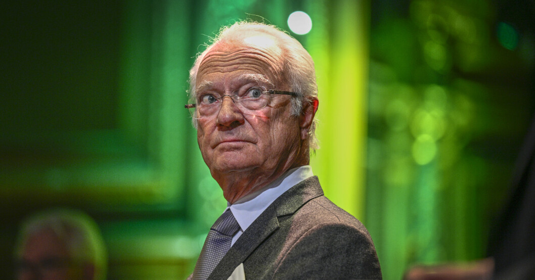 Kung Carl Gustaf och drottning Silvia är på plats i Karlskrona. Kung Carl Gustaf