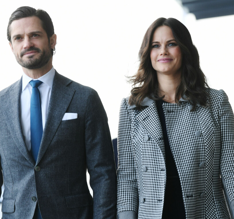 Prinsessan Sofia har suttit i frisörstolen sen vi såg henne sist! Prinsessan Sofia Prins Carl Philip Ny frisyr Ny kappa rutig
