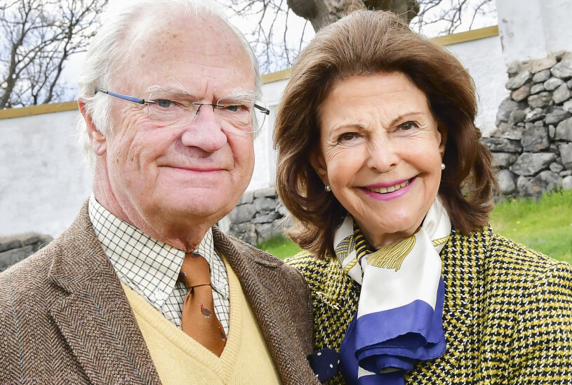 Två mycket lyckliga farföräldrar! Kungen Drottning Silvia Kungaparet