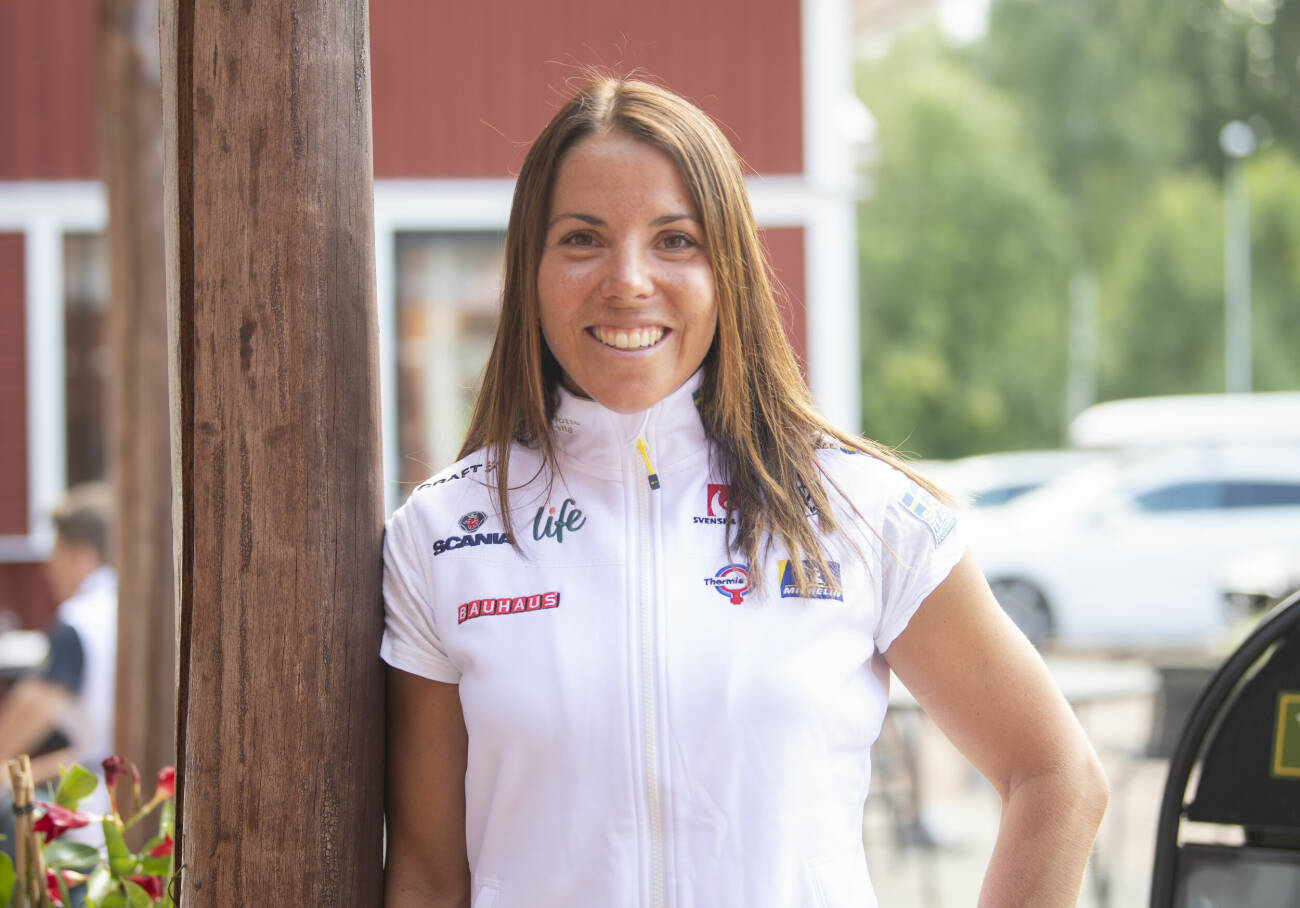 Charlotte Kalla. Svenska skidlandslaget tränar i skidtunneln i Torsby i Värmland.