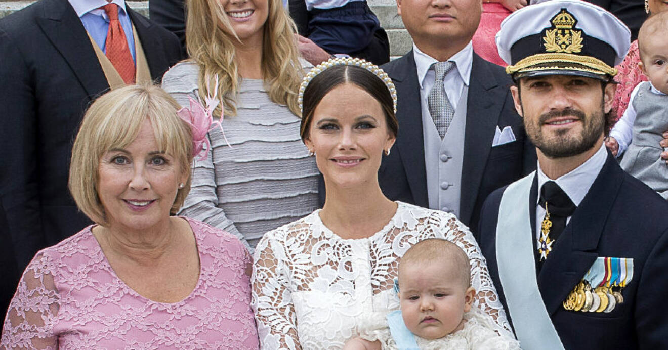 Marie Hellqvist, prinsessan Sofia, prins Carl Philip och prins Alexander på prins Alexanders dop