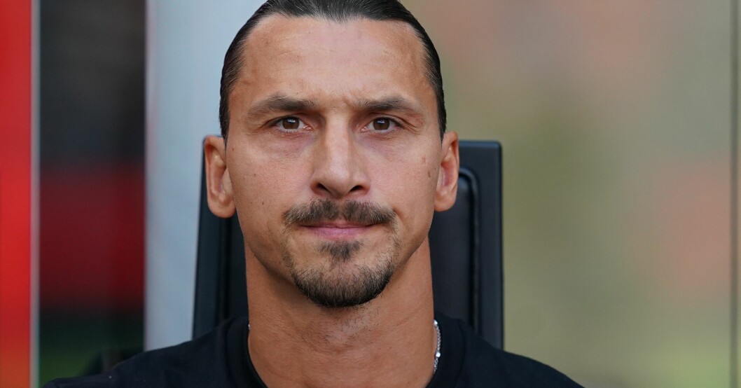 Zlatan Ibrahimovic spelade utan korsband i vänster knä i ett halvår. Zlatan Ibrahimovic