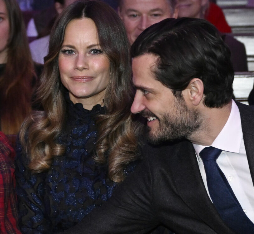 Prinsparet. Prinsessan Sofia och prins Carl Philip på Fredrik Benedict Nybladhs julkonsert i Gustaf Vasa kyrka 2022