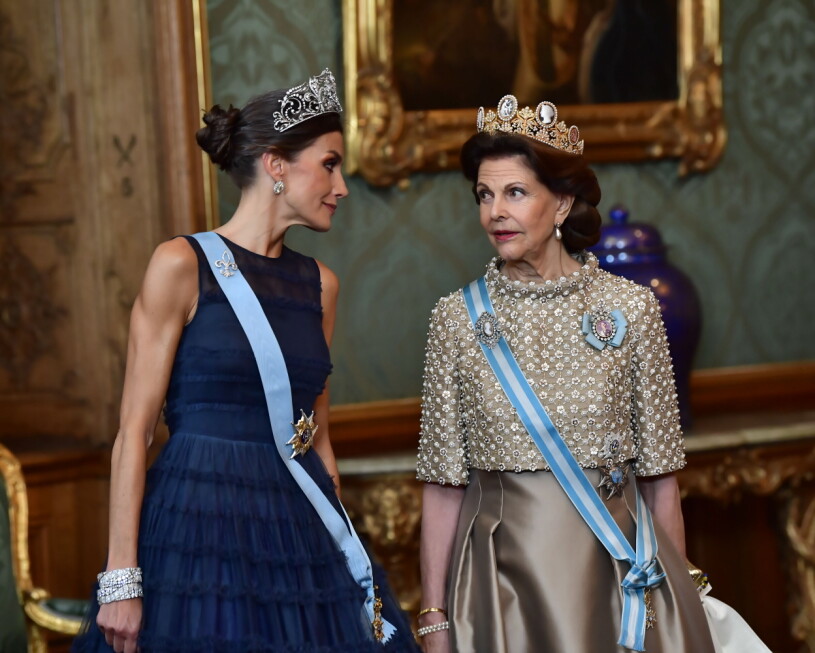 Drottning Letizia och drottning Silvia vid en bankett på Stockholms slott i samband med det spanska statsbesöket.