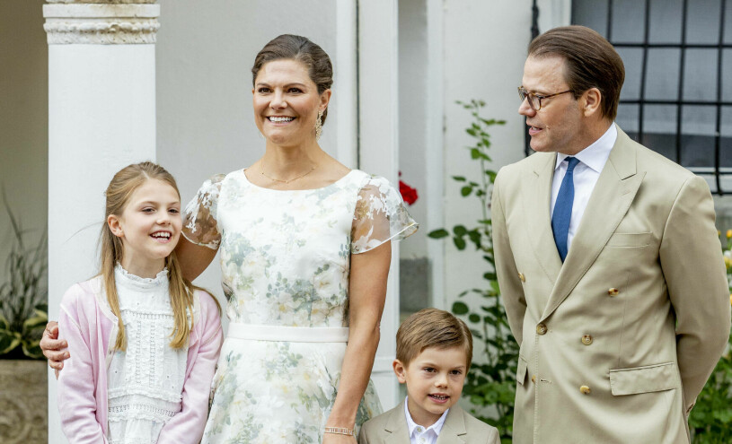 Prinsessan Estelle, kronprinsessan Victoria, prins Daniel och prins Oscar. Prinsessan Estelle, kronprinsessan Victoria, prins Daniel och prins Oscar