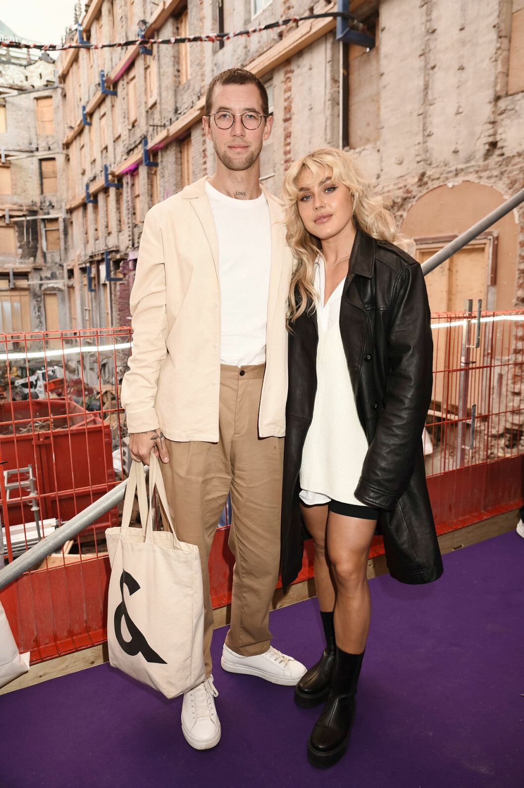 Cimon Lundberg och Angelica Blick i minglet. Cimon Lundberg och Angelica Blick i minglet.