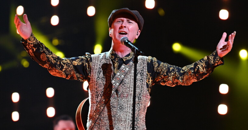 I Melodifestivalens första deltävling får vi se den tidigare Wizex-sångaren Danne Stråhed. Danne Stråhed