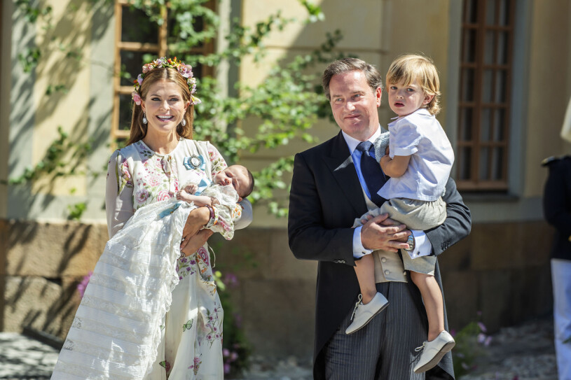 Prinsessan Madeleine med prinsessan Adrienne Chris O'Neill med prins Nicholas och på Adriennes dop i Drottningholms slottskyrka
