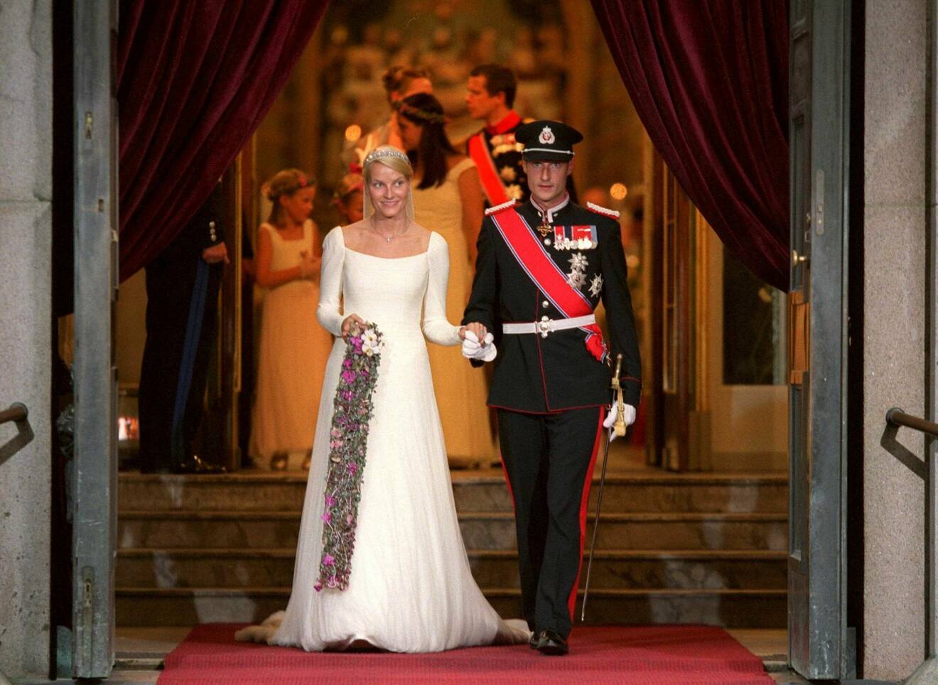 Kungligt bröllop mellan Kronprins Haakon och Mette-Marit Tjessem i Oslo.