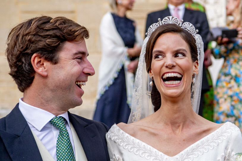 Den väldigt glada bruden! Här med sin nyblivne man. Prinsessan Marie-Astrid Ralph Worthington bröllop