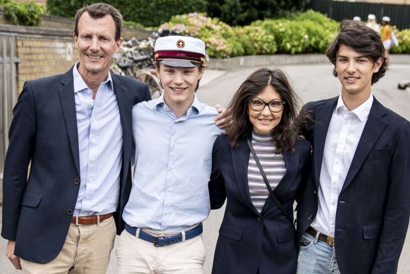 Prins Felix med familjen: Pappa prins Joachim, mamma Alexandra och storebror prins Nikolai. Prins Felix familjen Prins Joachim grevinnan Alexandra Prins Nikolai