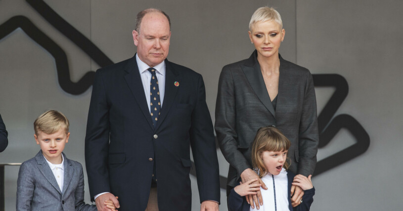 Furstinnan Charlene på sitt första uppdrag på ett år. Furst Albert, prins Jacques, prinsessan Gabriella och furstinnan Charlene