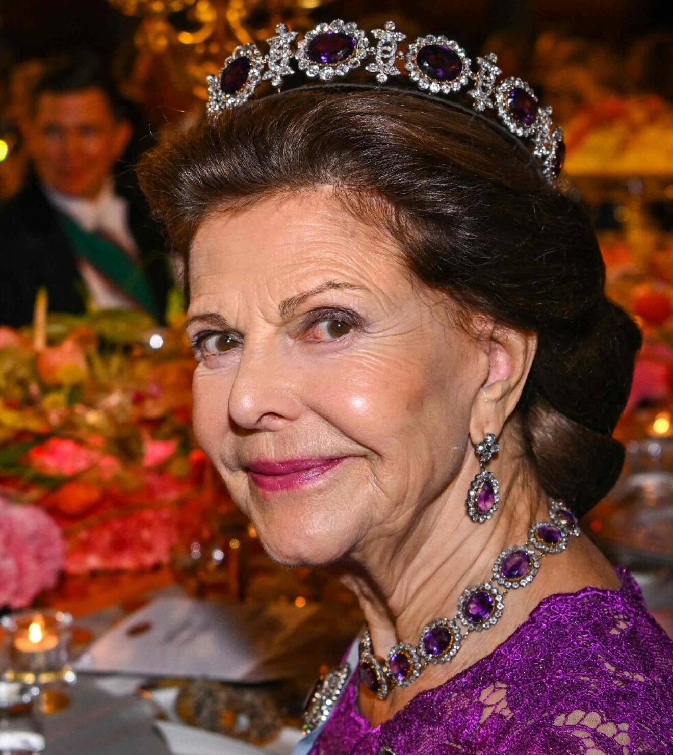 Drottning Silvia i ametistdiademet på Nobel 2022
