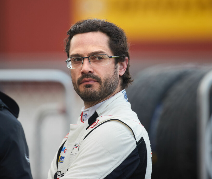 Snyggprinsen i vardagstappning – mitt uppe i sitt nya liv som trebarnspappa. Prins Carl Philip Porsche Carrera Cup på Ring Knutstorp