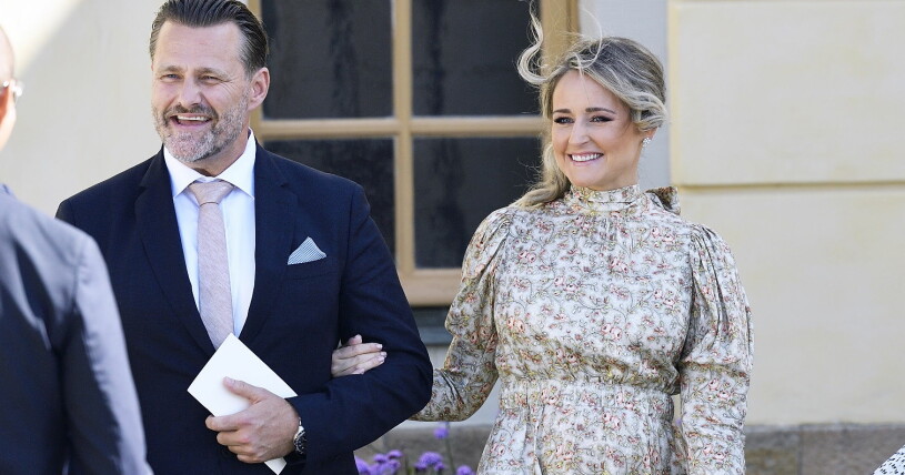Lina Hellqvist och Mattias Wikström på prins Julians dop.