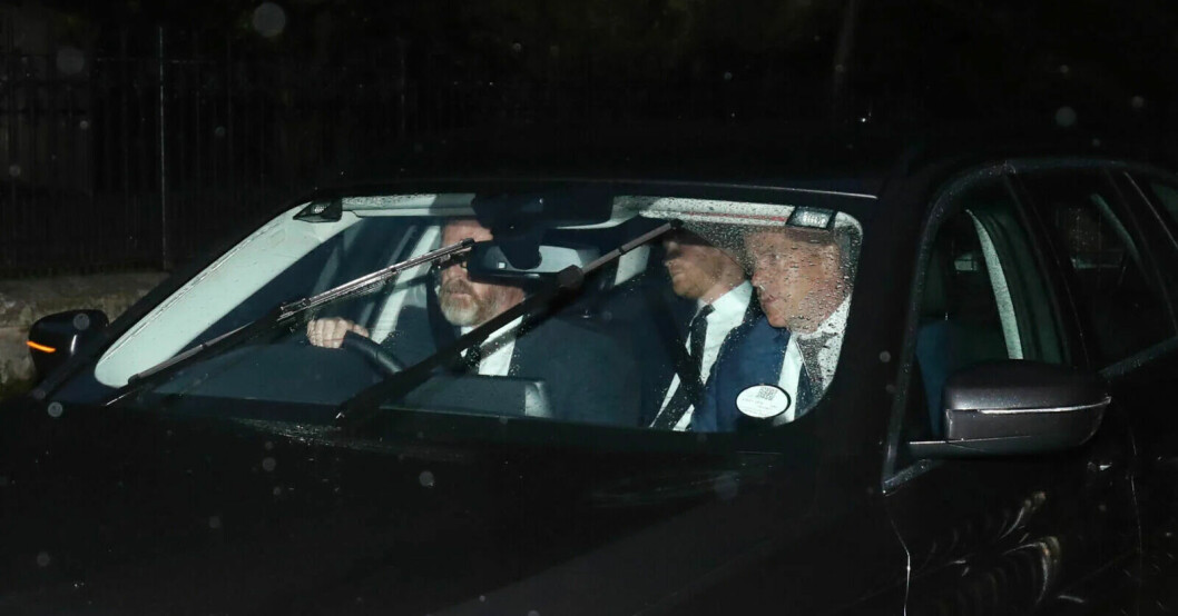 Prins Harry hann inte till Balmoral innan Elizabeths bortgång. Prins Harry