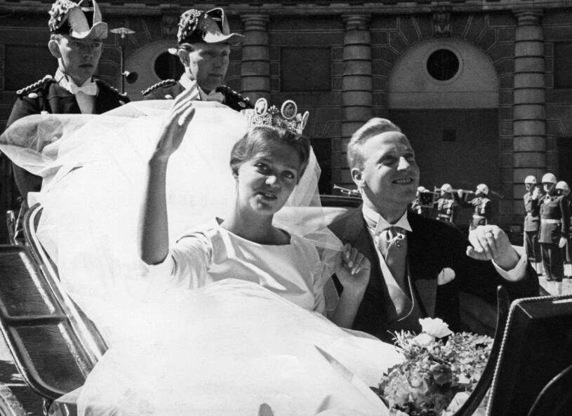 Det var den stilsäkra Birgitta som var först ut med att använda det oerhört vackra kamédiademet när hon gifte sig. Sedan dess har det även burits av prinsessan Desirée, drottning Silvia och kronprinsessan Victoria.