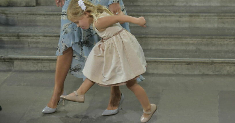 ...och under moster Victorias 40-årsfirande... Prinsessan Leonore på kronprinsessan Victorias 40-årsfirande