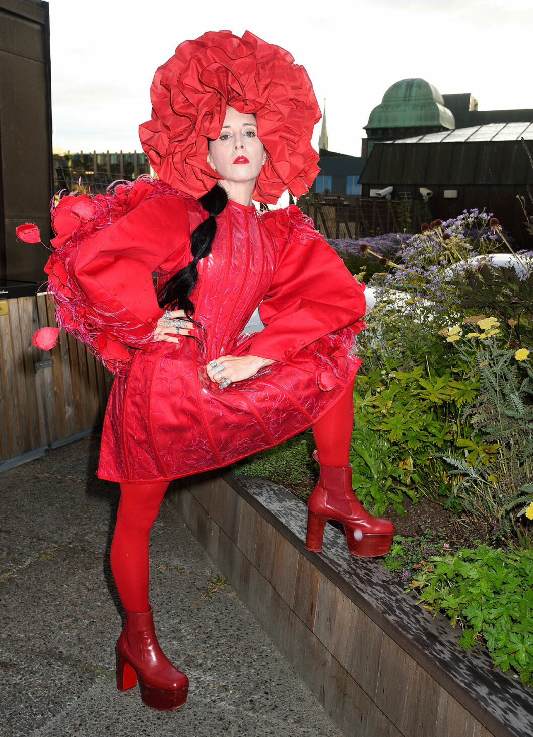 Kvällens mest spektakulära outfit bars av coola Bea Åkerlund. Kvällens mest spektakulära outfit bars av coola Bea Åkerlund.