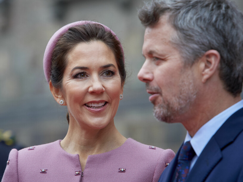 Kronprinsessan Mary med sin Frederik. De har varit gifta i 17 år och har fyra barn mellan tio och femton.