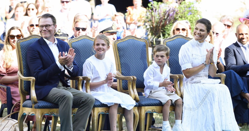 Prins Daniel, prinsessan Estelle, prins Oscar och kronprinsessan Victoria