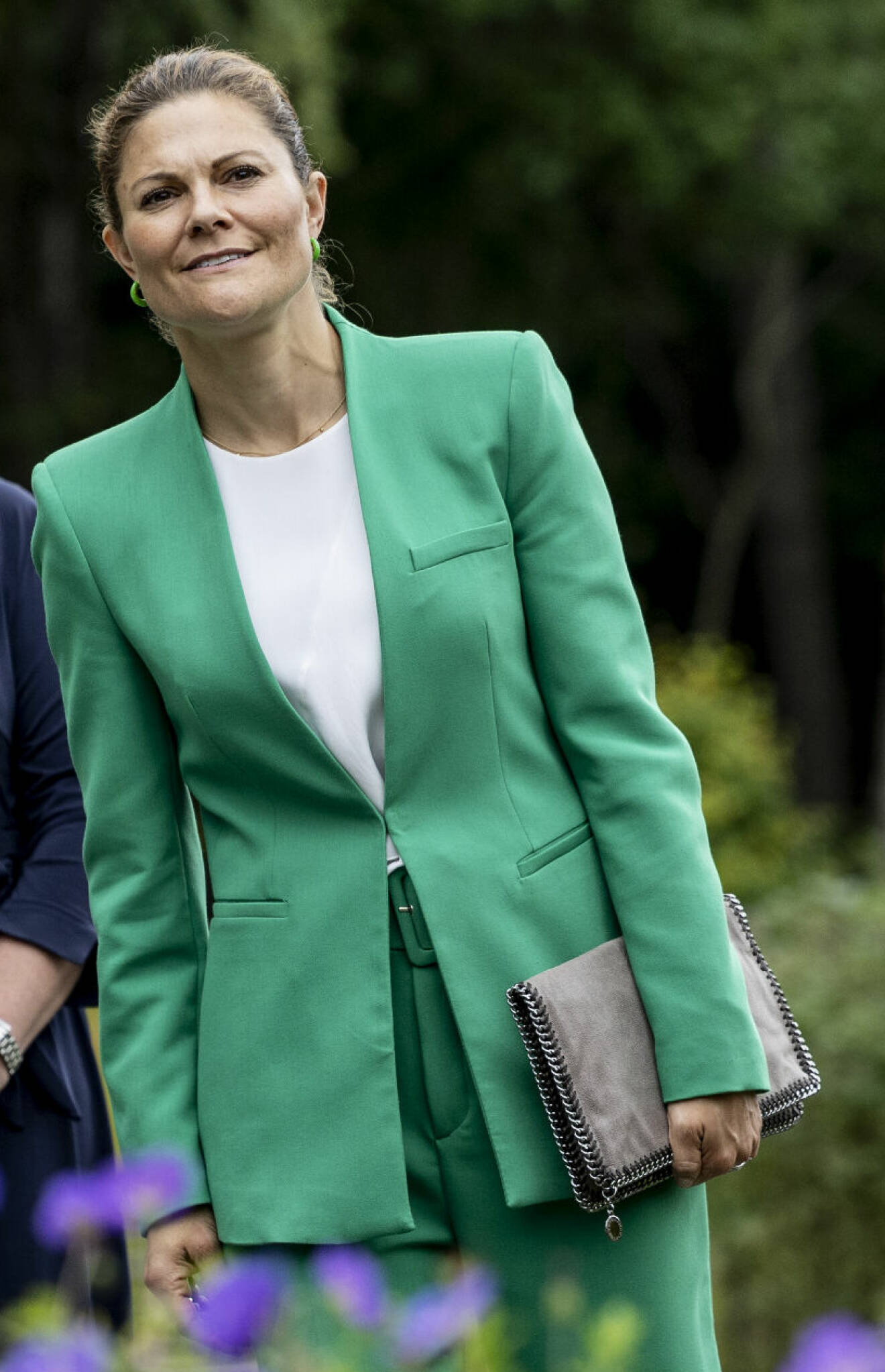 Kronprinsessan Victoria i grön kostym från Zara