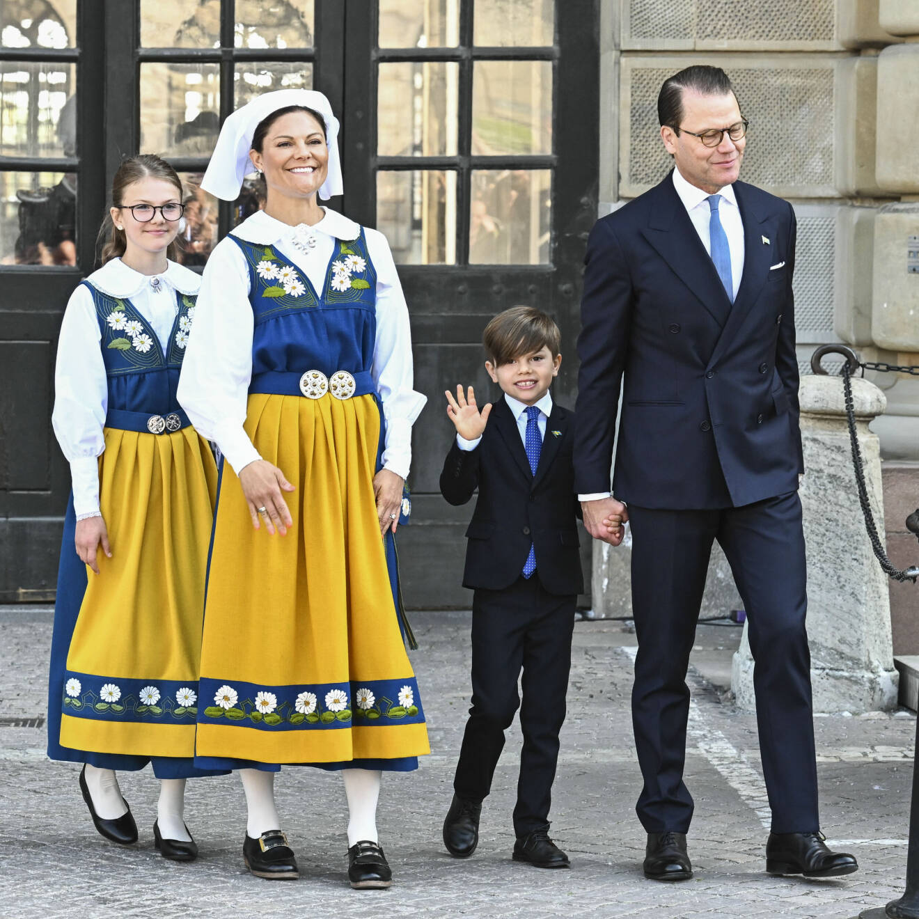 Kronprinsessfamiljen öppnar slottet vid firandet av Nationaldagen 2023