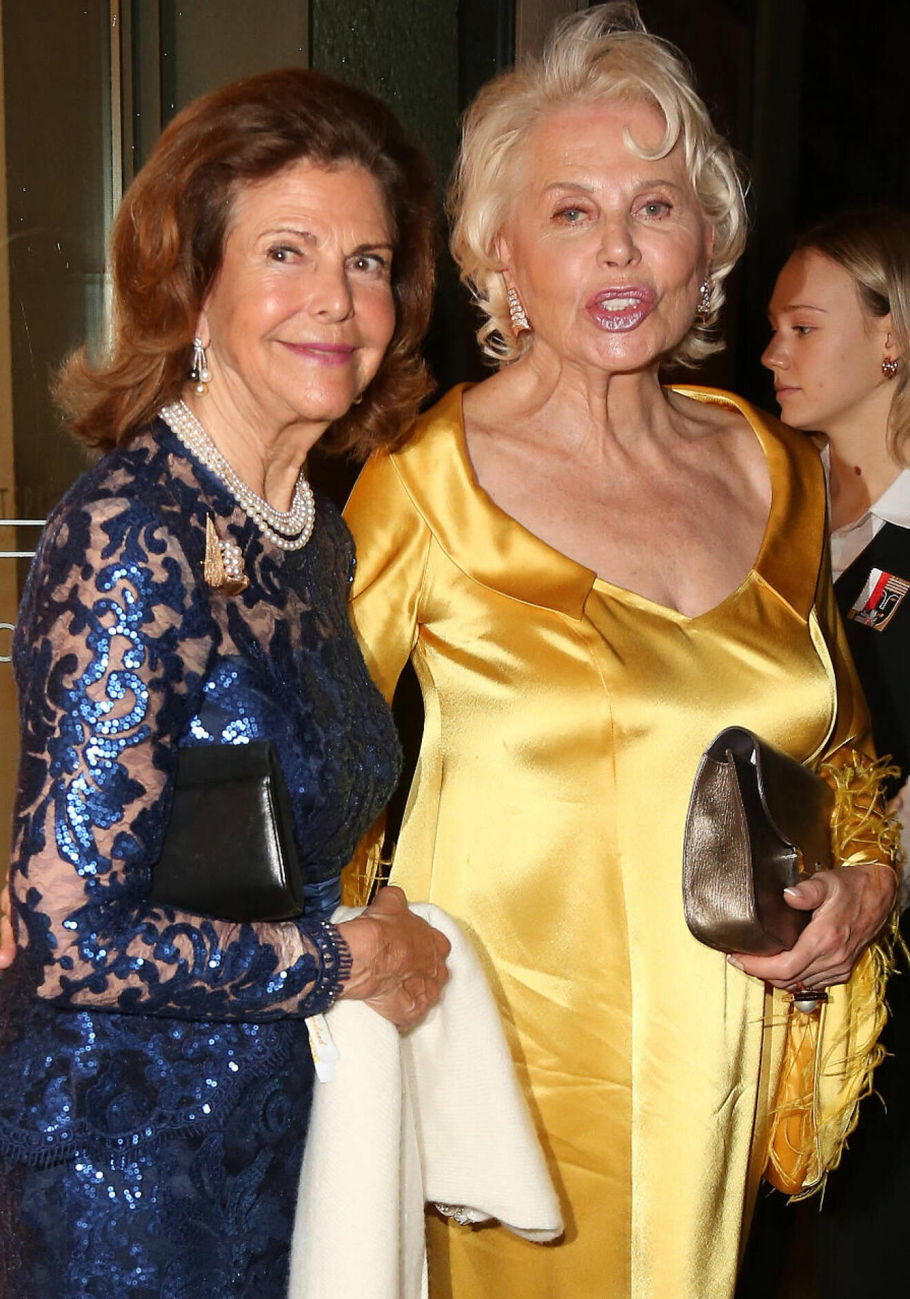 Drottning Silvia och Eva O’Neill på operafestivalen i Salzburg 2023