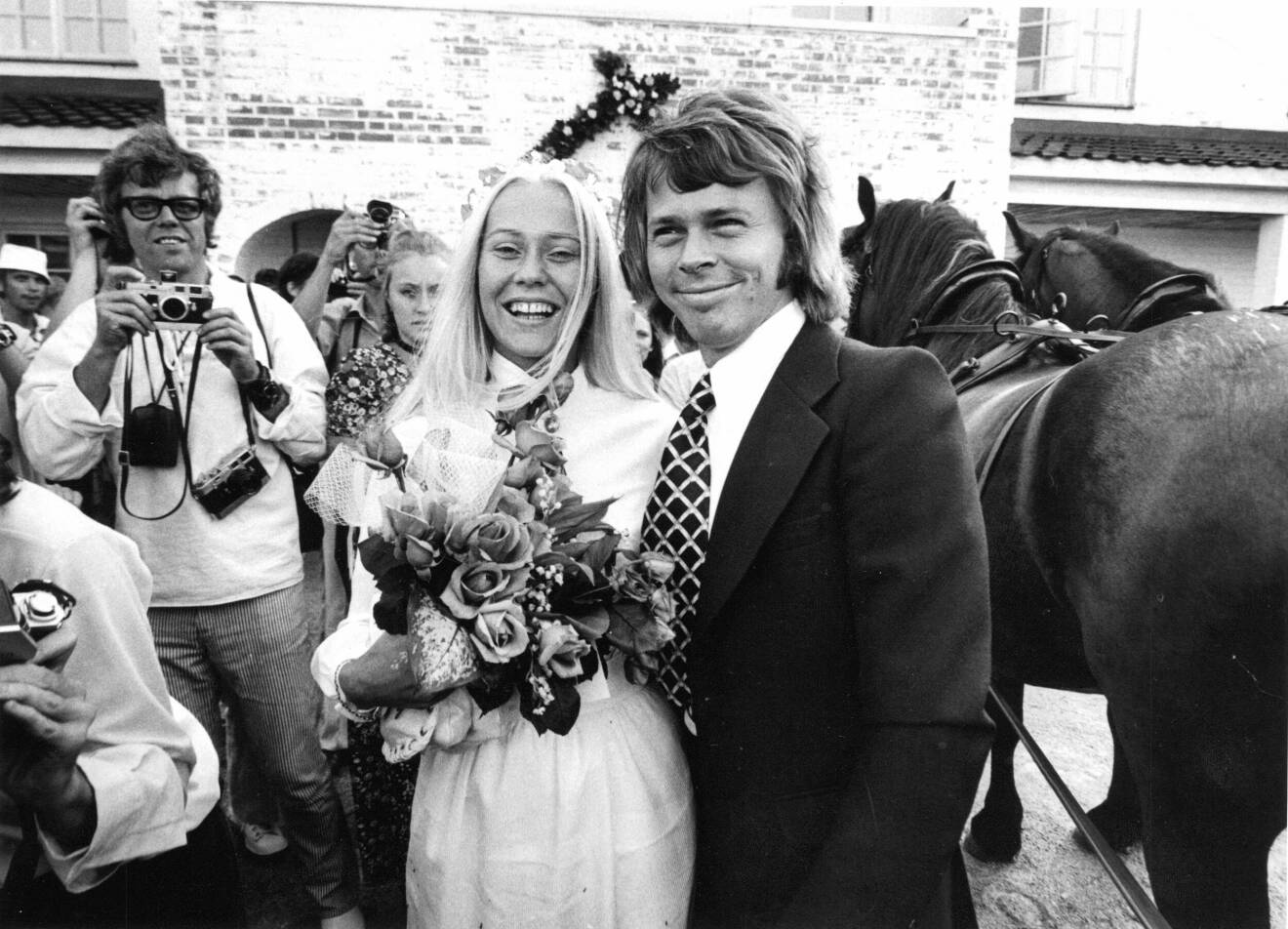 Agnetha Fältskog, sångare Sverige gifter sig make Björn Ulvaeus, musiker Sverige. Familjen, bröllop, vigsel 1971