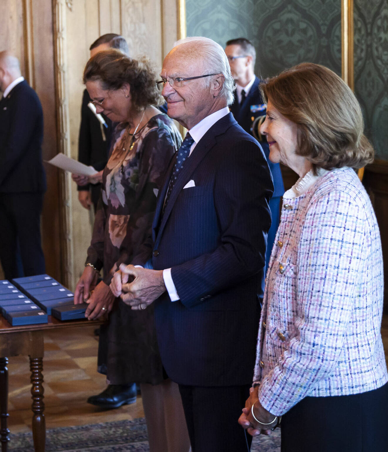 Kungen vid medaljutdelning på Stockholms slott i juni 2023