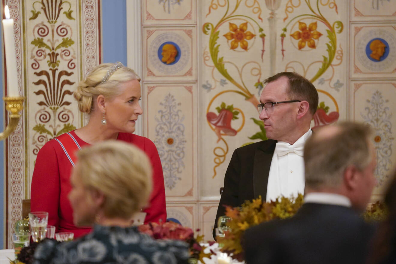 Kronprinsessan Mette-Marit och Norges miljöminister Espen Barth Eide vid Stortingsmiddagen 2022