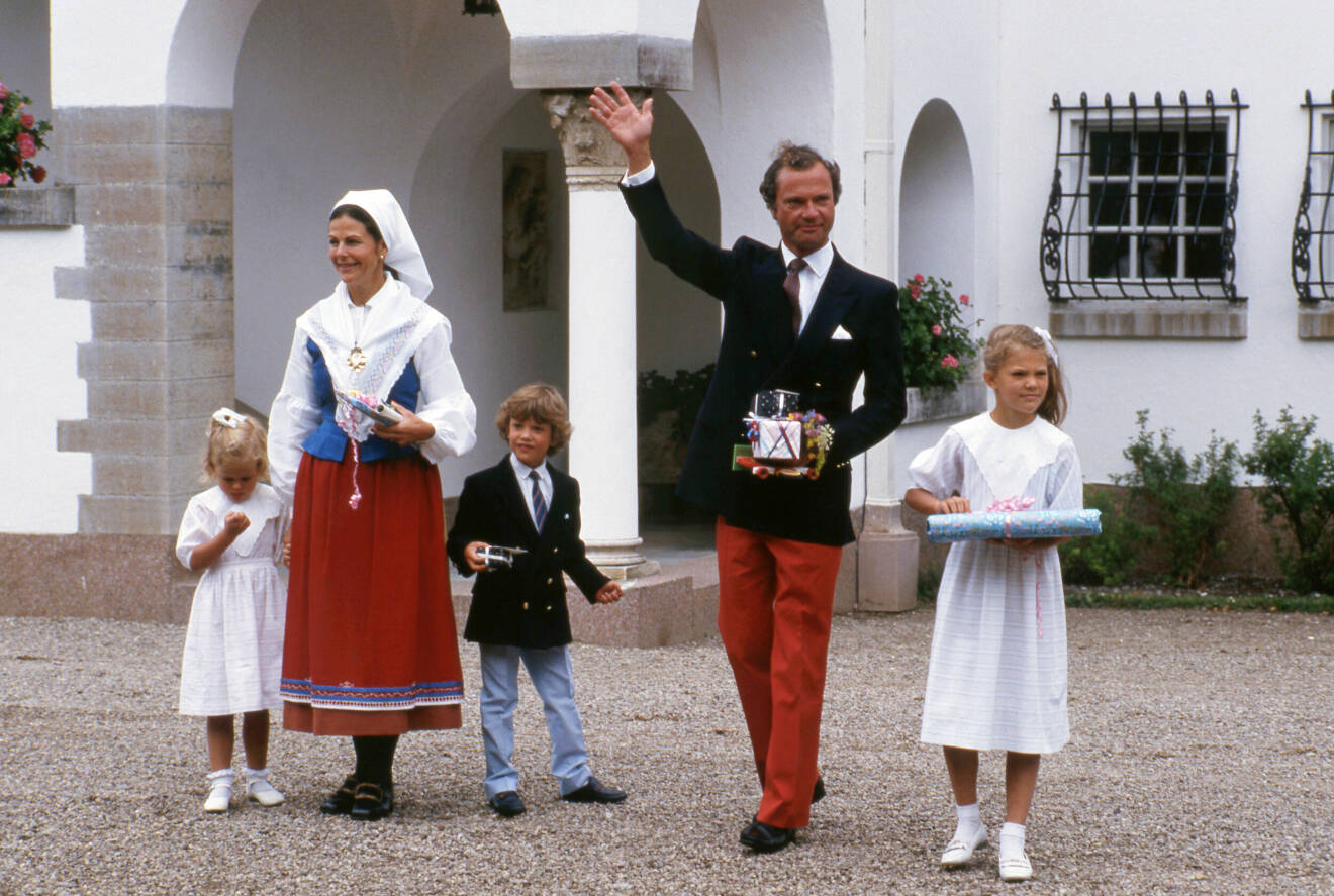 Prinsessan Madeleine, drottning Silvia, prins Carl Philip, kung Carl XVI Gustaf, kronprinsessan Victoria Victoriadagen, Solliden, Öland 14 juli 1986