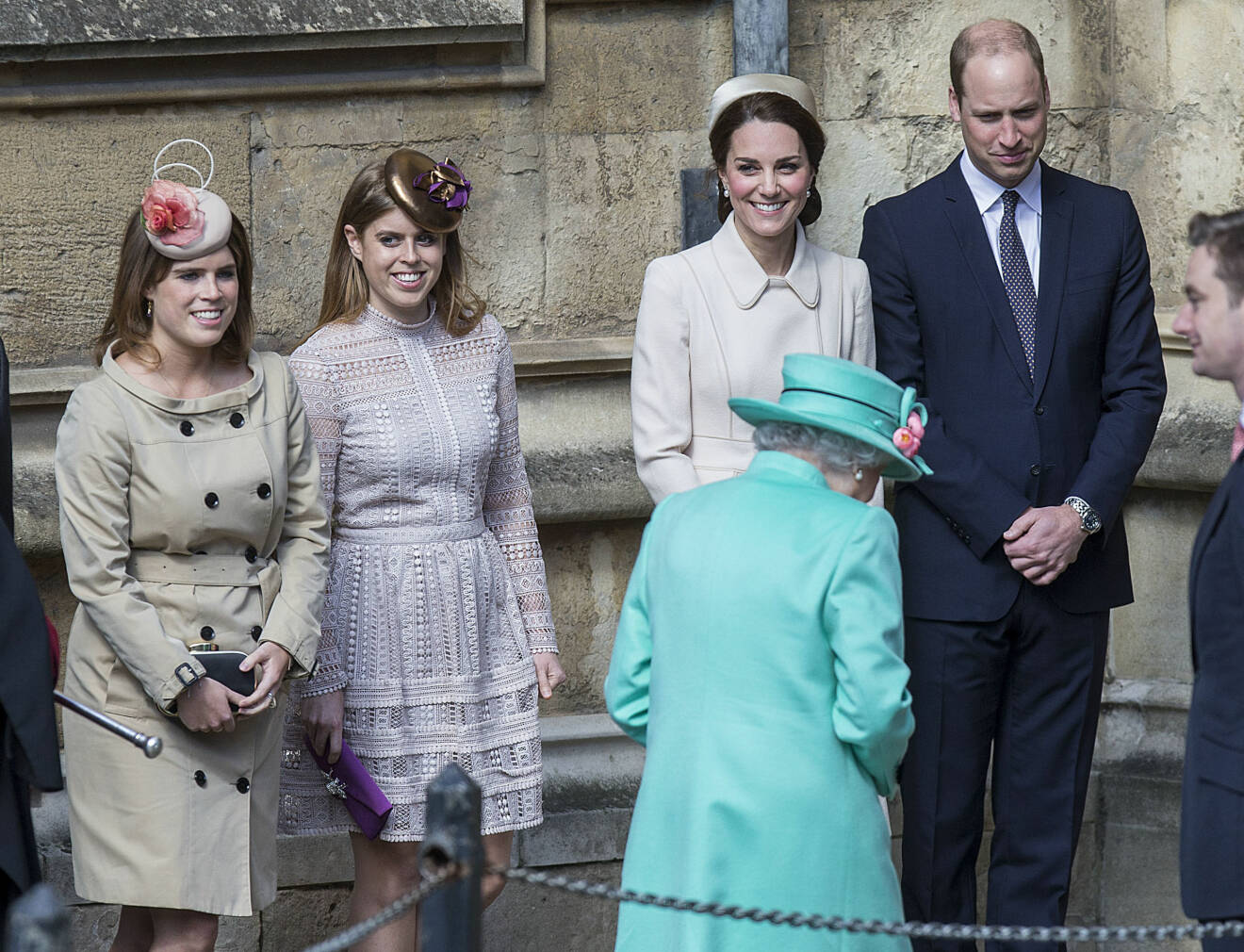 Prinsessan Eugenie Prinsessan Beatrice Hertiginnan Catherine Kate Drottning Elizabeth Prins William