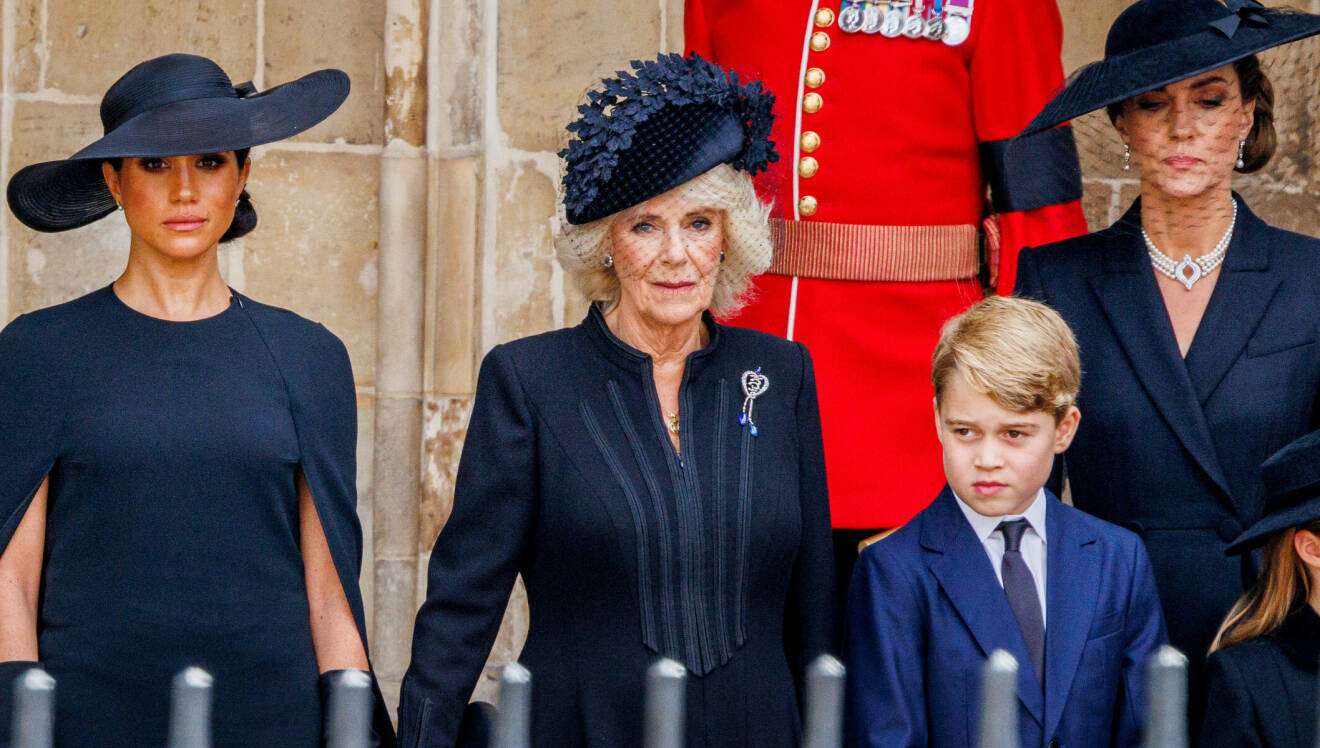 Meghan Markle, drottning Camilla och hertiginnan Kate på drottning Elizabeths begravning