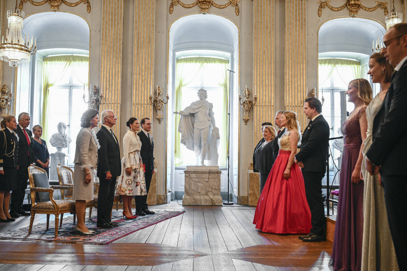 Kungaparet och kronprinsessparet var gäster när Svenska Akademien firade Sverige med operan Gustav Vasa