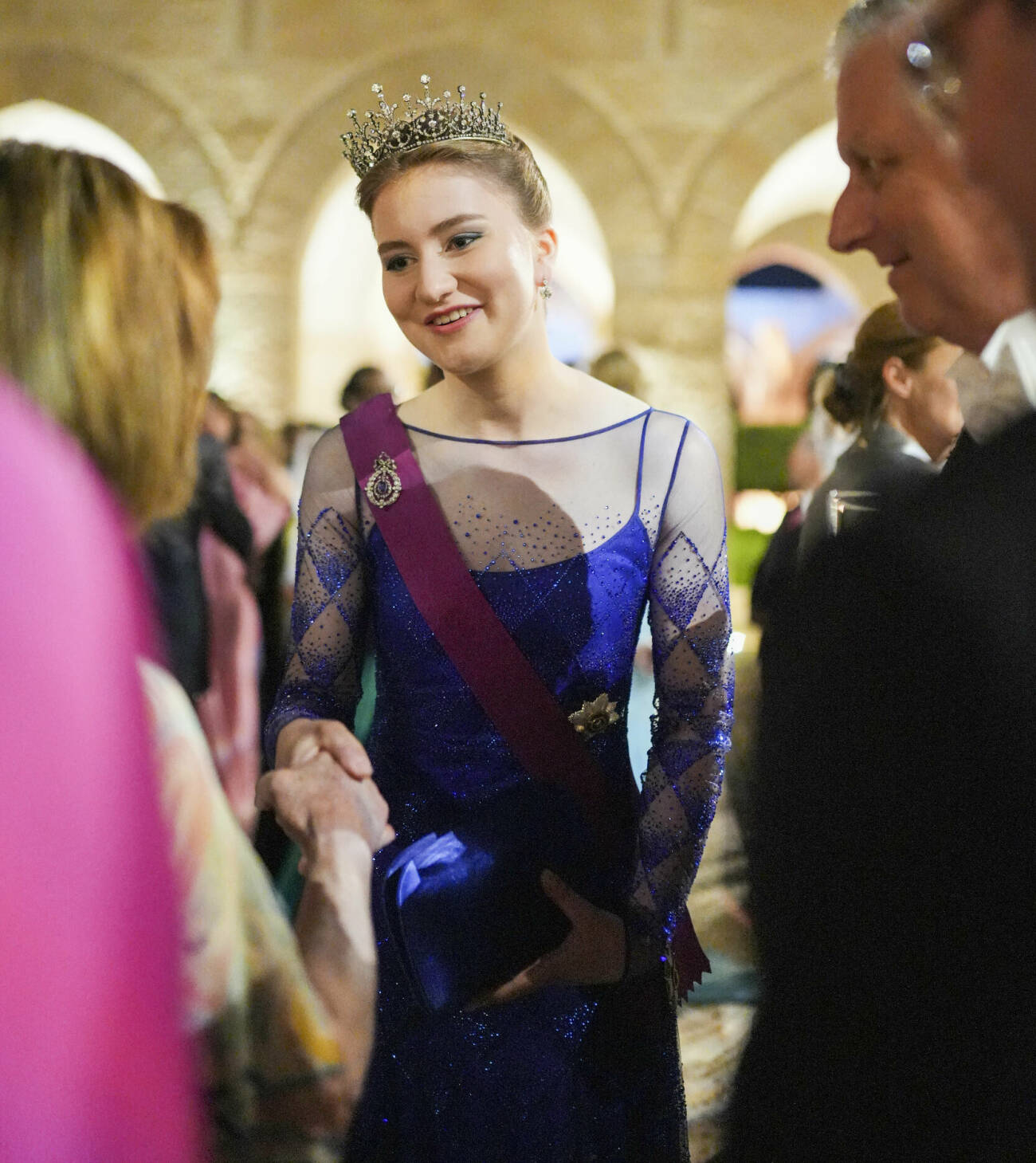 Belgiens kronprinsessa prinsessan Elisabeth i Amman, på bröllop i jordanska kungafamiljen 2023