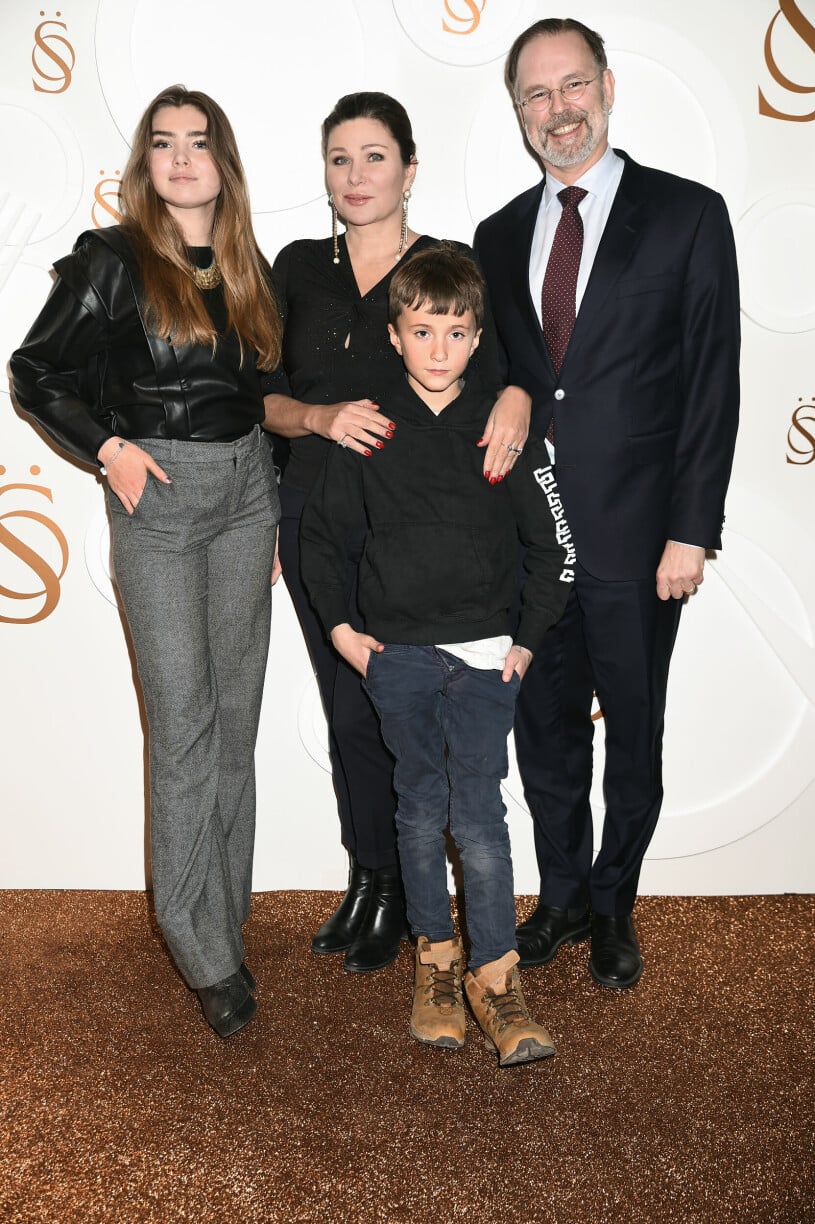 Dominika Peczynski med barnen Hannah Bahri och Harry och Anders Borg Nyinvigning av Östermalms Saluhall, Stockholm, 2020