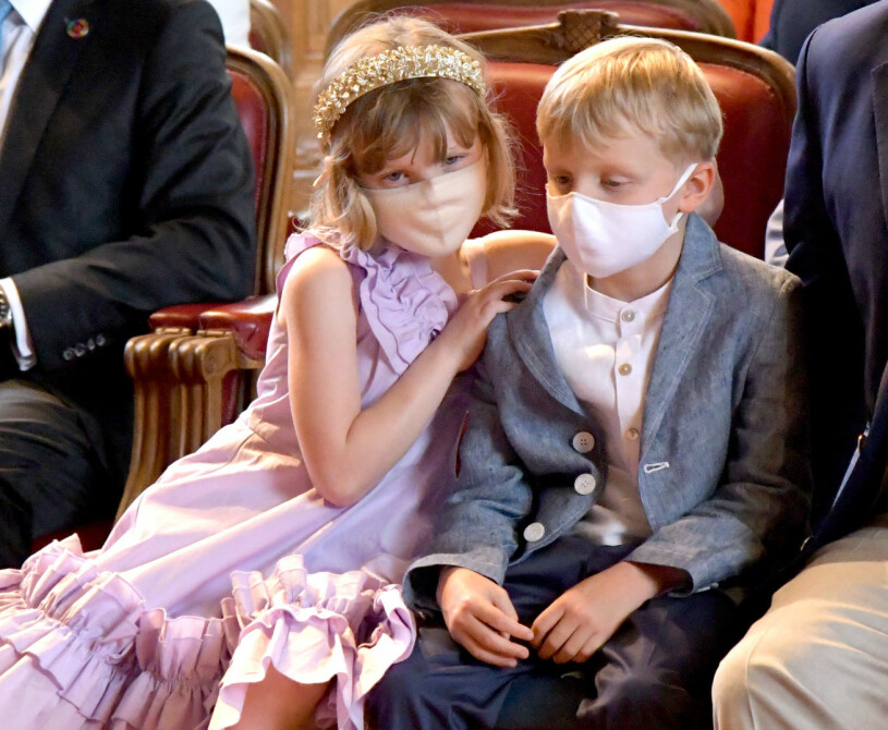 Nu har Monaco-tvillingarna varit utan sin mamma ända sedan i maj. Prins Jacques Prinsessan Gabriella Furstinnan Charlenes och furst Alberts barn Tvillingarna