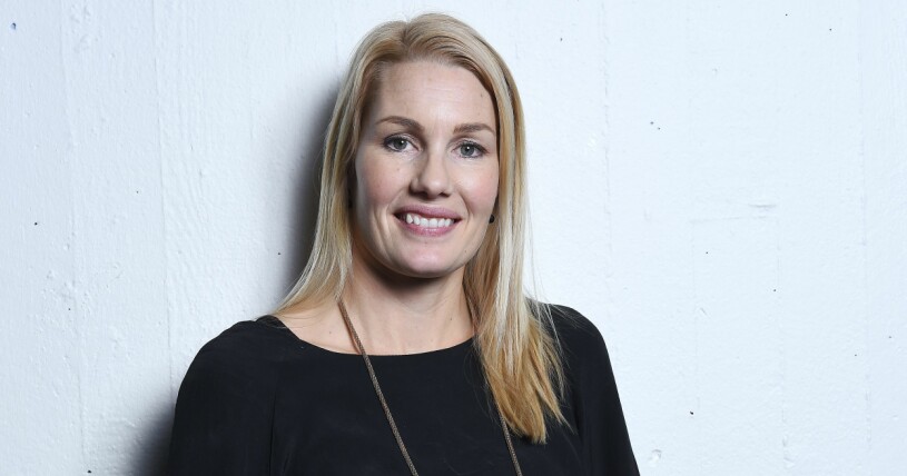 Hanna Marklund möts av påhopp på sociala medier. Hanna Marklund ler