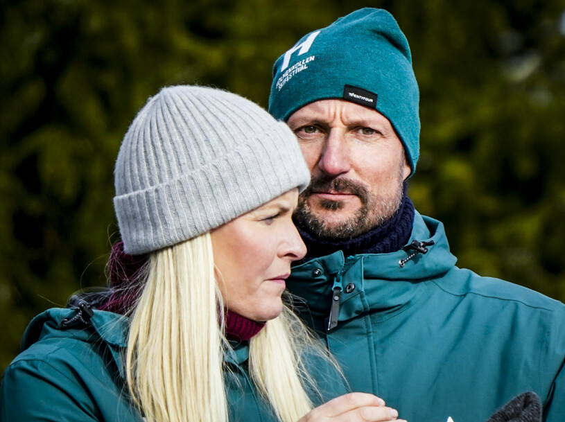 Norska kungafamiljen i Holmenkollen – så har det varit i 117 år. Kronprins Haakon och kronprinsessan Mette-Marit i Holmenkollen 2023