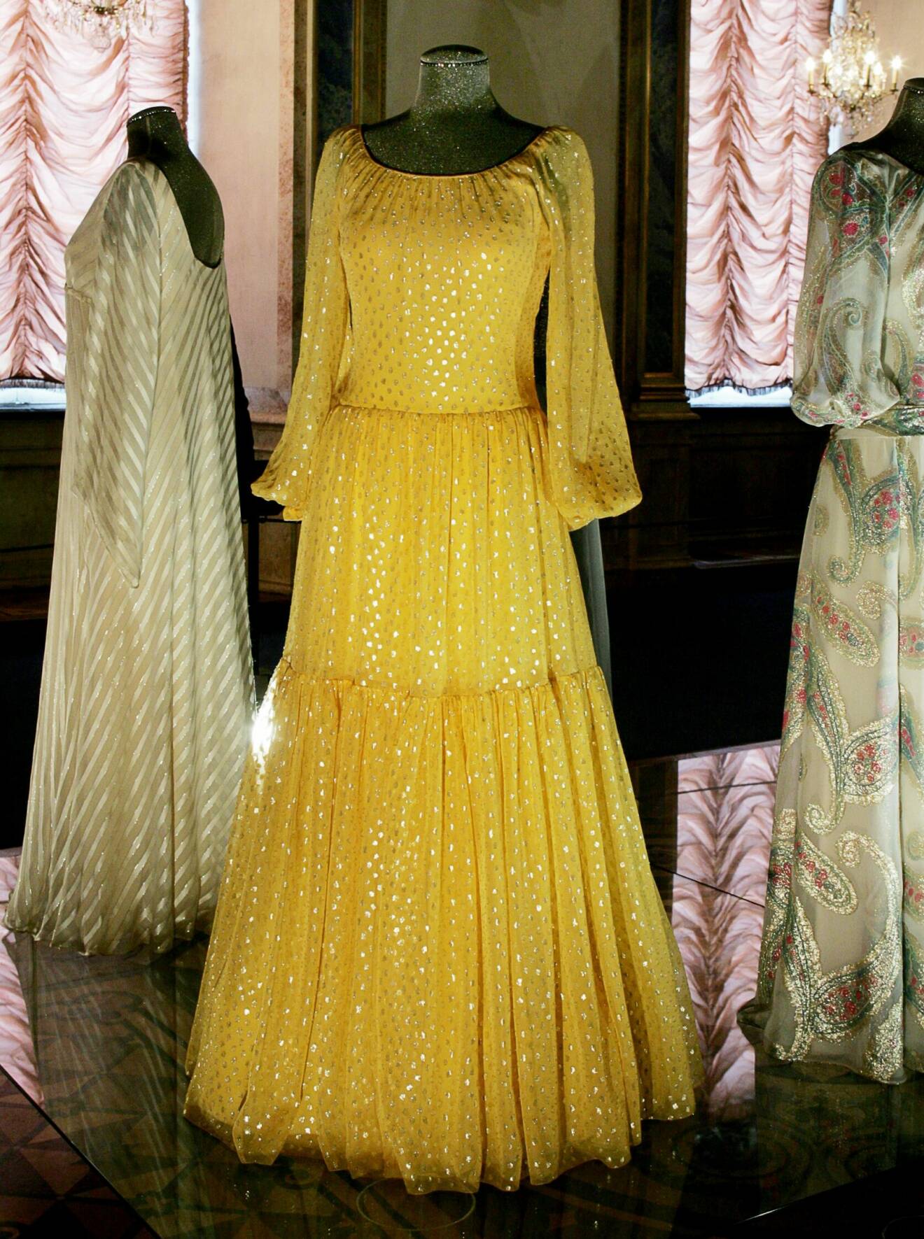 Drottning Silvias gula Nobelklänning från Nobel 1976