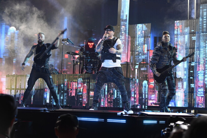 Bandet har haft en tuff vecka inför finalen. Smash Into Pieces under torsdagens repetition inför Melodifestivalfinalen.