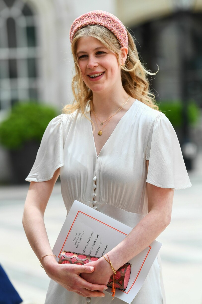 Lady Louise ville testa på ett vanligt jobb!